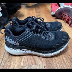 Hoka One One Clifton 5